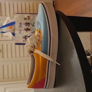 NWT Vans Era Shoes